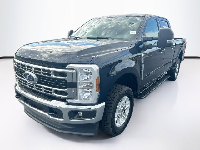 Certified 2025 Ford F250 XLT AWD/4WD image 3