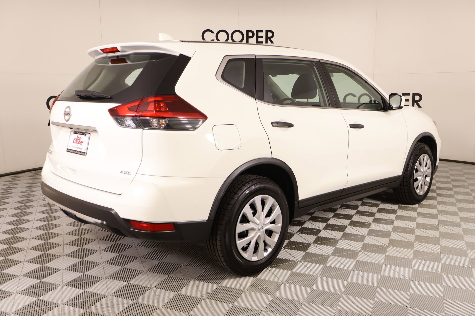 Used 2020 Nissan Rogue S AWD/4WD image 19