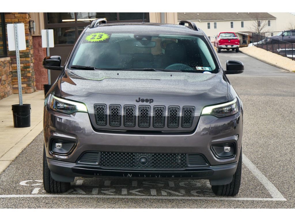 Used 2023 Jeep Cherokee Altitude Lux w/ Lux Elite Package image 8