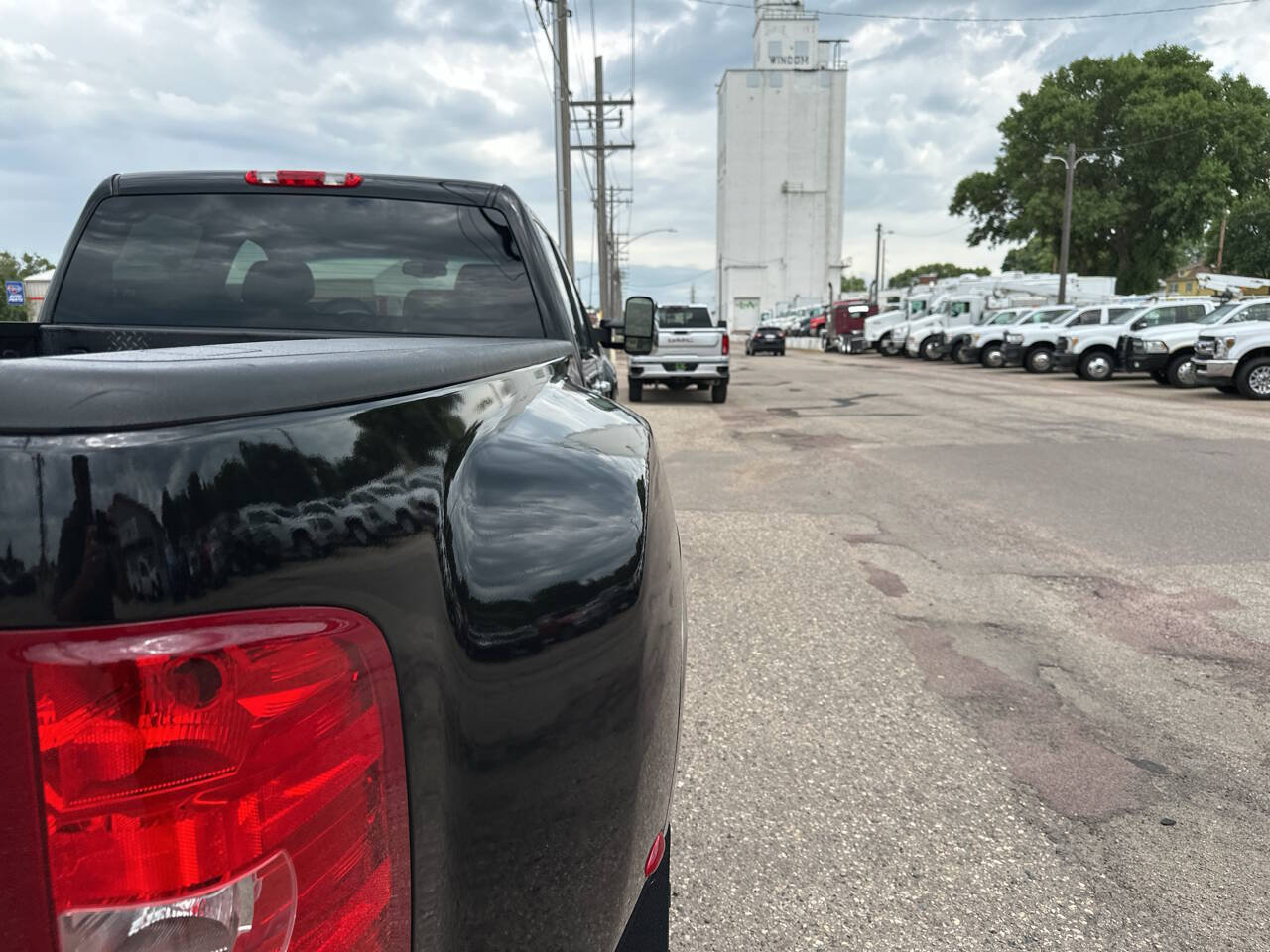 Used 2011 Chevrolet Silverado 3500 LTZ w/ LTZ Plus Package AWD/4WD image 28