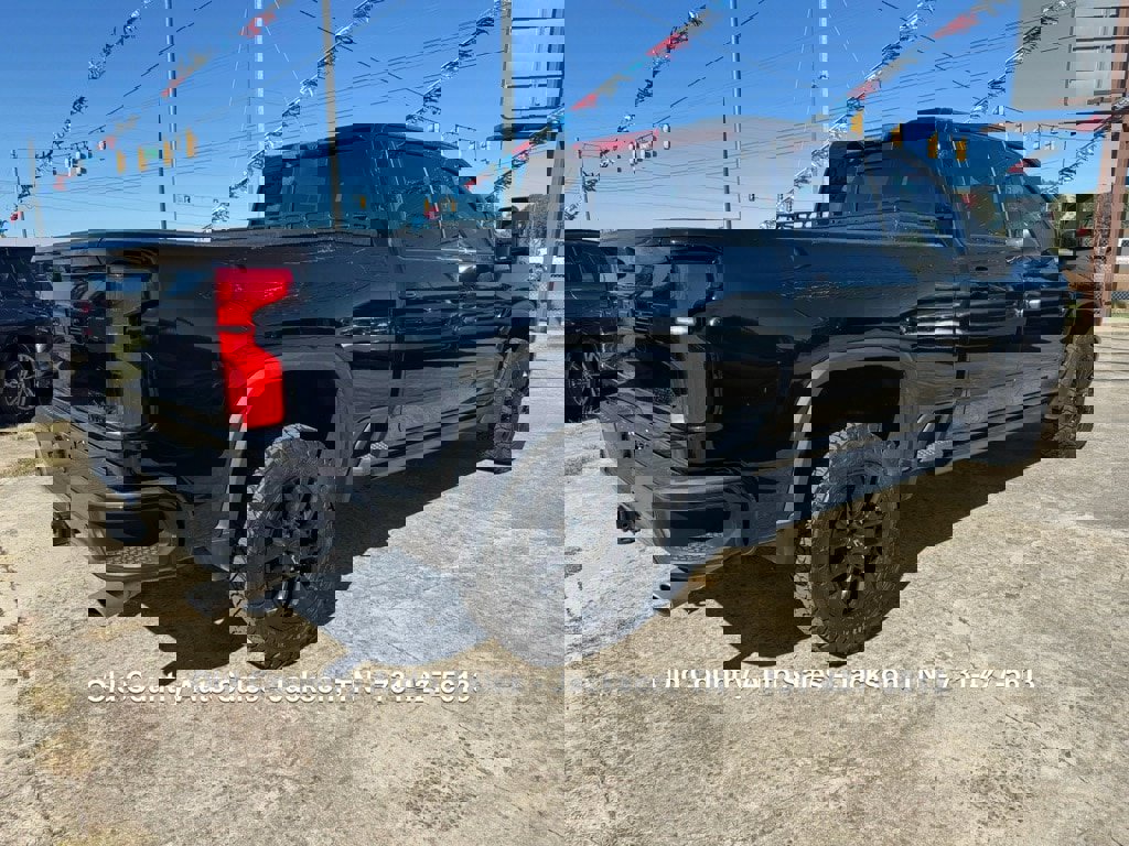 Used 2025 Chevrolet Silverado 2500 High Country w/ Midnight Edition image 6