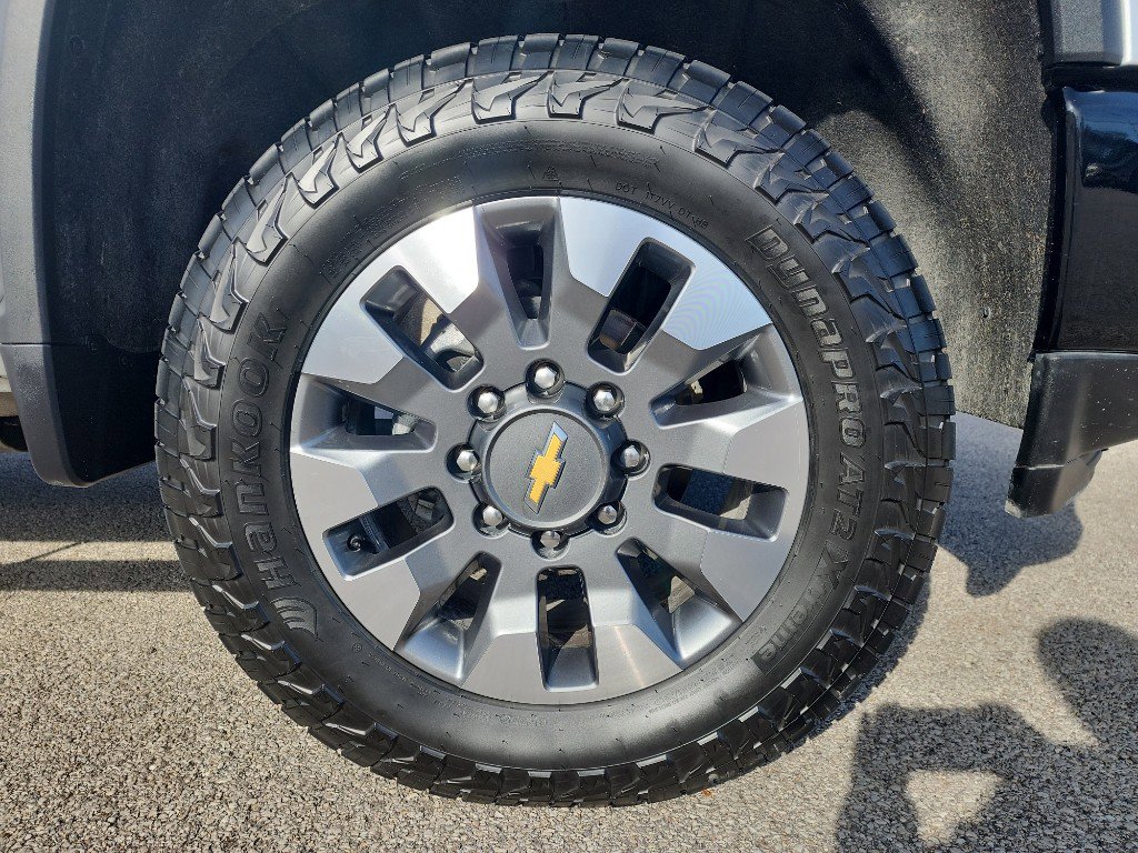 Used 2022 Chevrolet Silverado 2500 Custom w/ Custom Convenience Package image 12