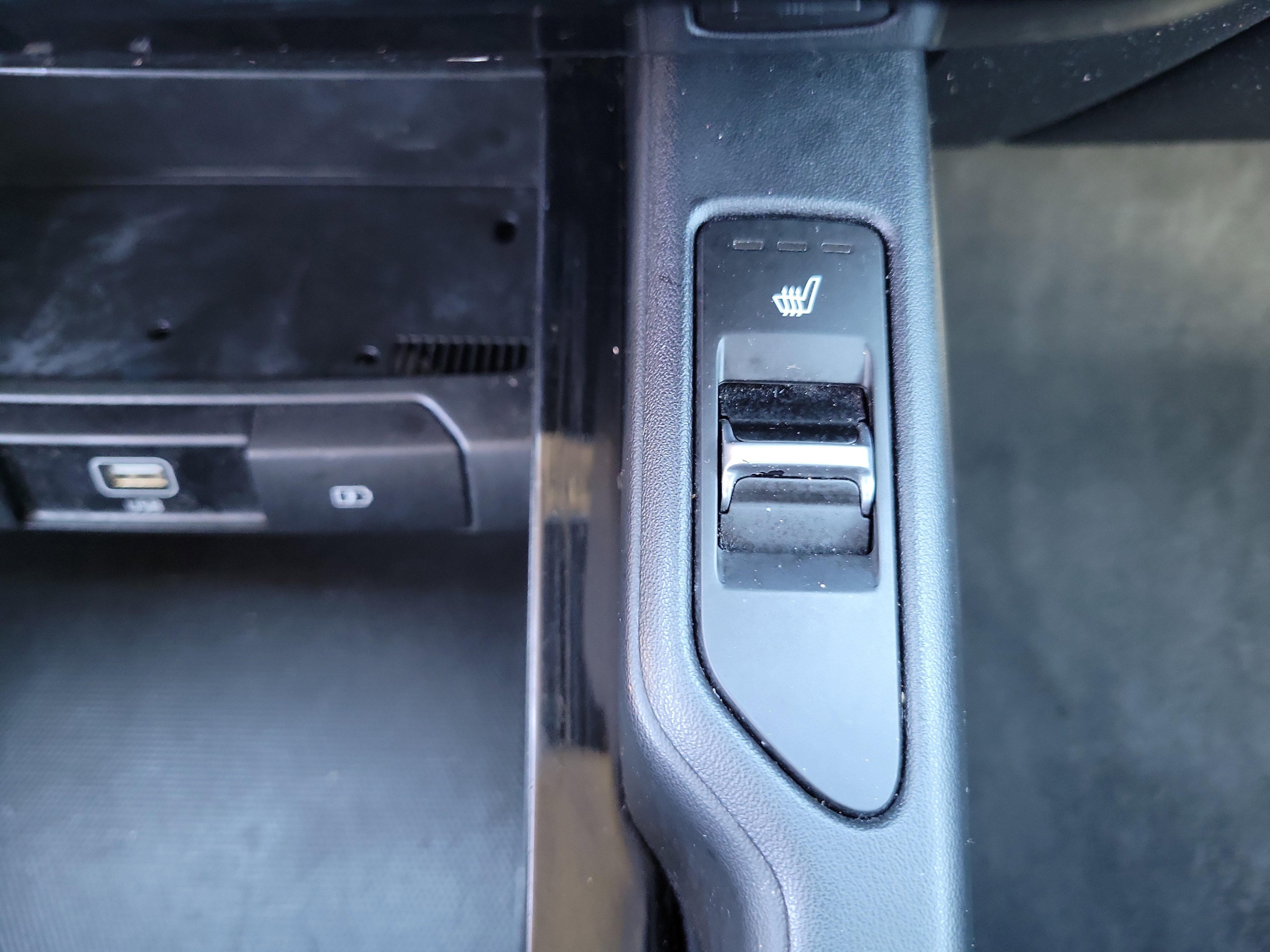 Used 2020 Kia Telluride S w/ S 8 Passenger Seating Package image 15