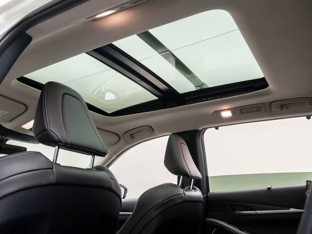 Used 2023 INFINITI QX60 Sensory w/ Cargo Package image 19