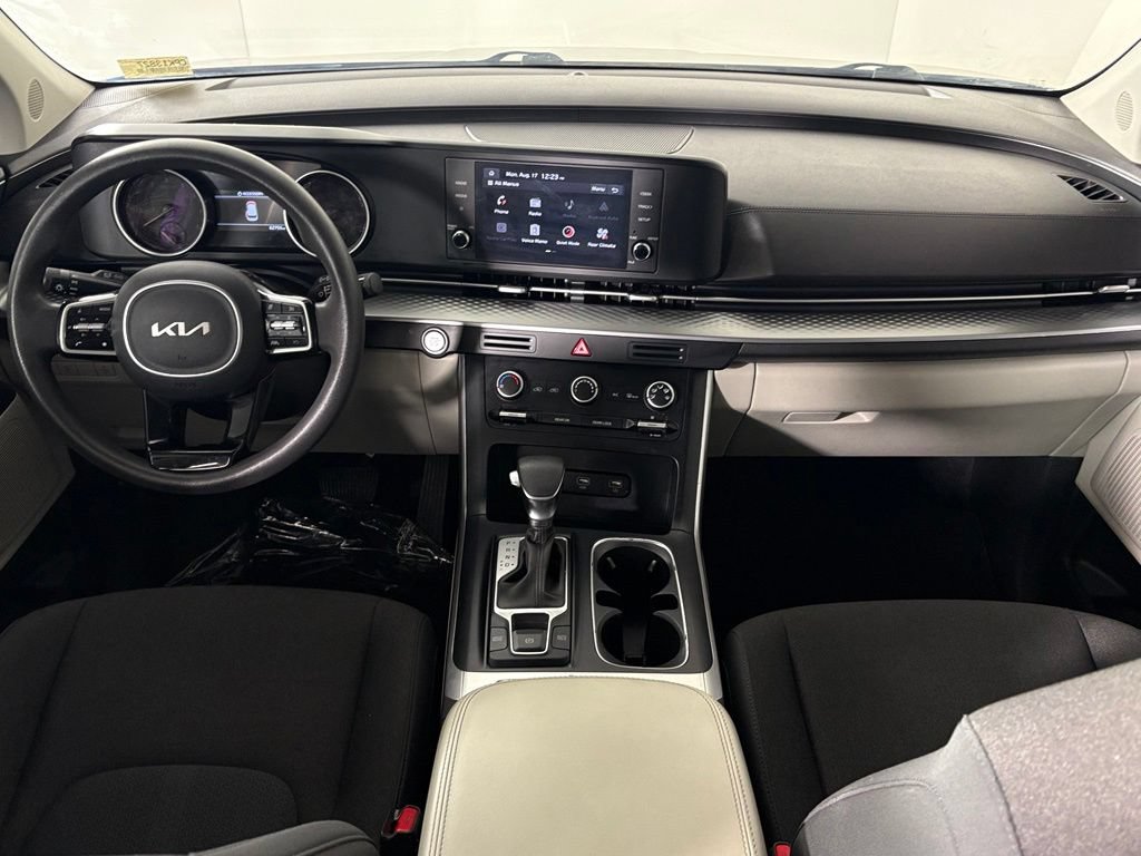Used 2022 Kia Carnival LX FWD image 31