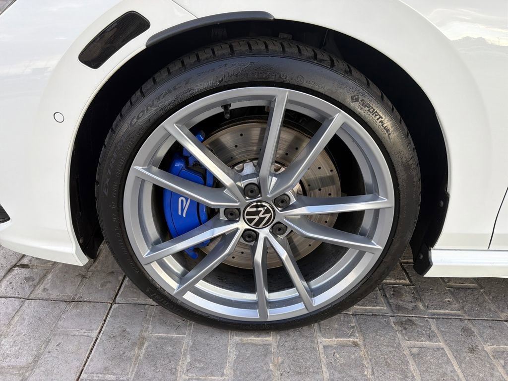 Certified 2024 Volkswagen Golf R 2.0T image 29