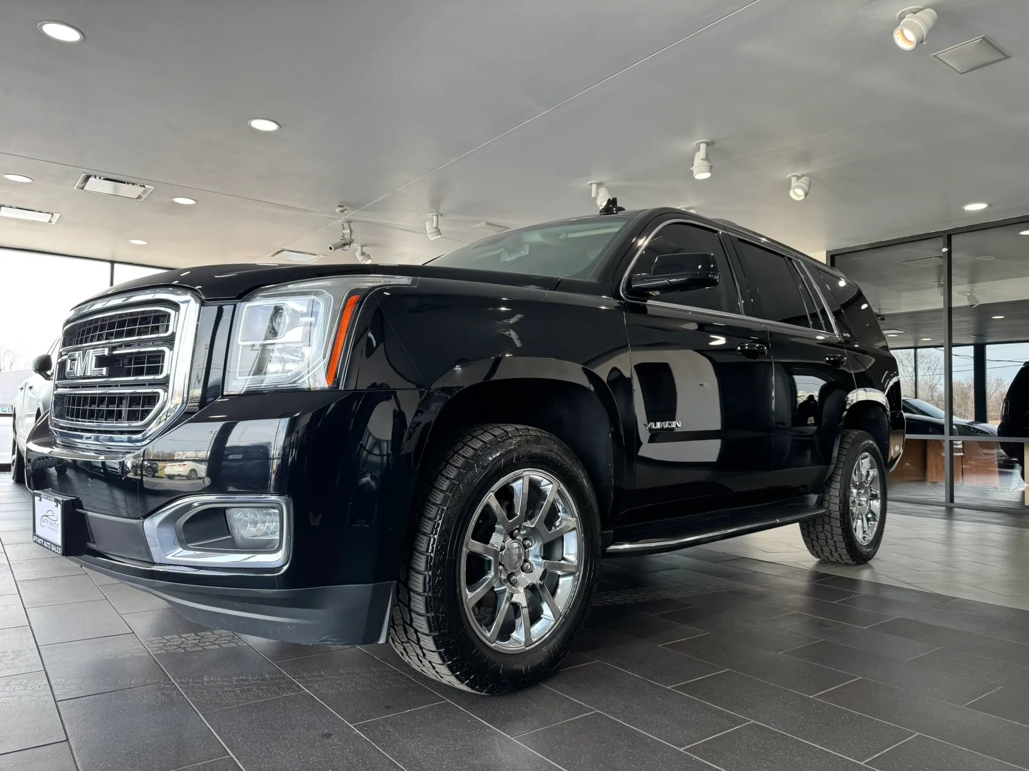 Used 2017 GMC Yukon SLT AWD/4WD image 52