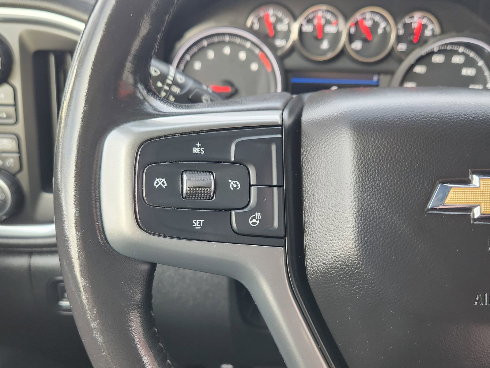 Used 2020 Chevrolet Silverado 3500 LTZ image 32