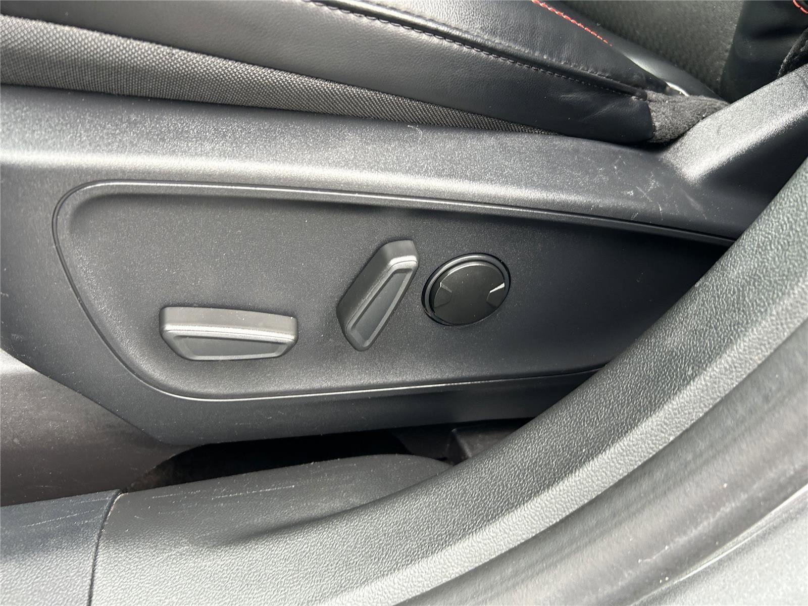 Certified 2025 Ford Escape ST-Line image 15