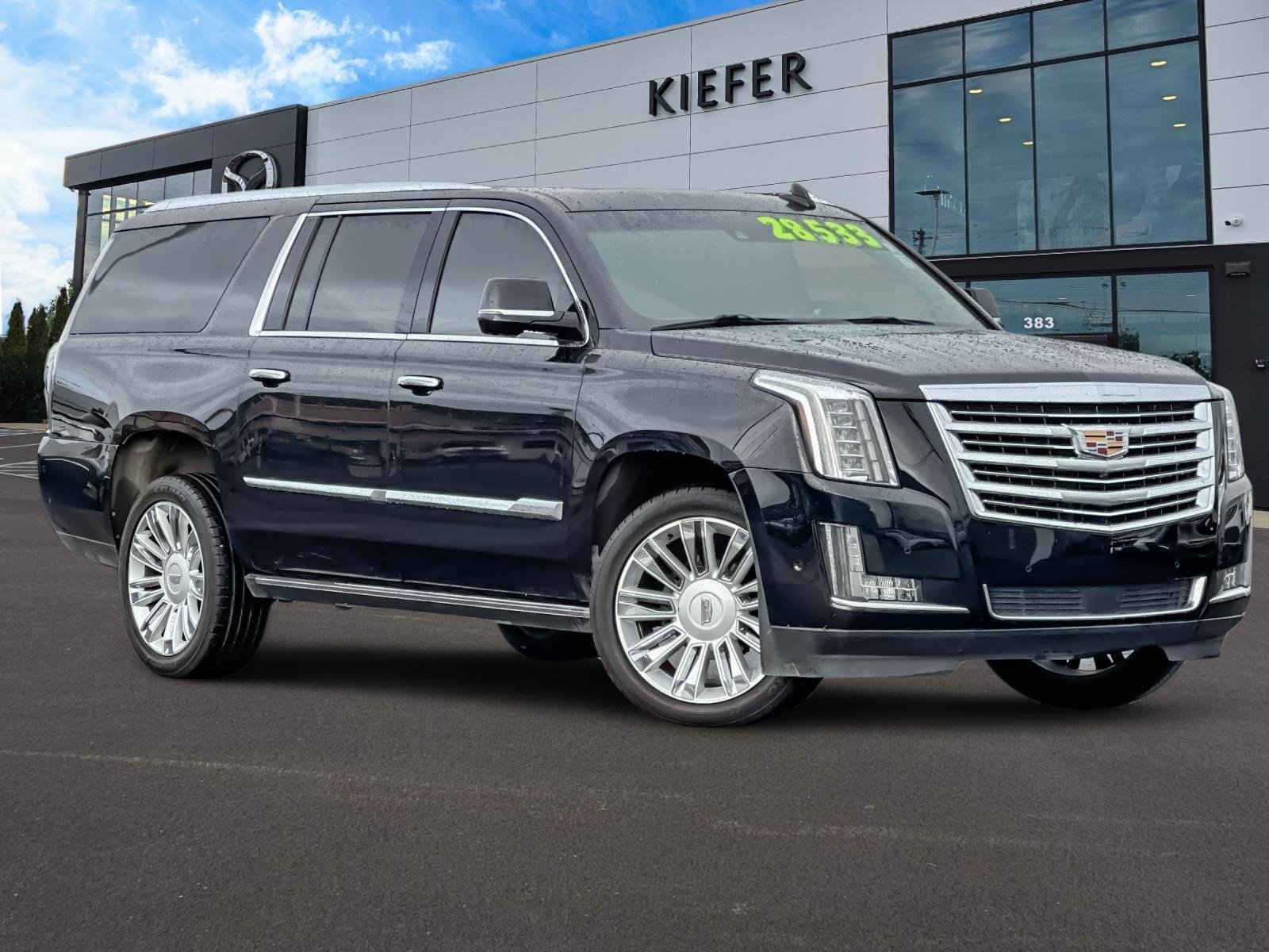 Used 2017 Cadillac Escalade ESV Platinum image 2
