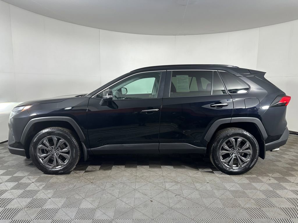 Used 2022 Toyota RAV4 Limited AWD/4WD image 2