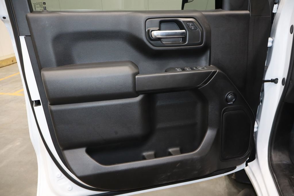 Used 2024 Chevrolet Silverado 1500 Custom w/ Turbomax Blackout Package image 28