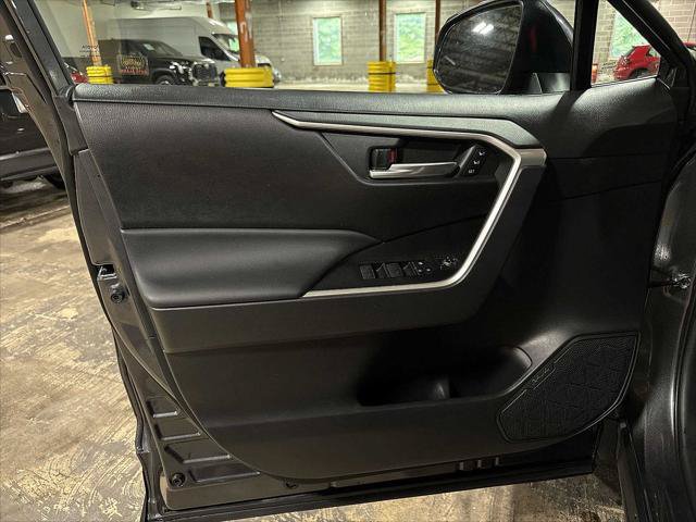 Certified 2023 Toyota RAV4 XLE Premium AWD/4WD image 31
