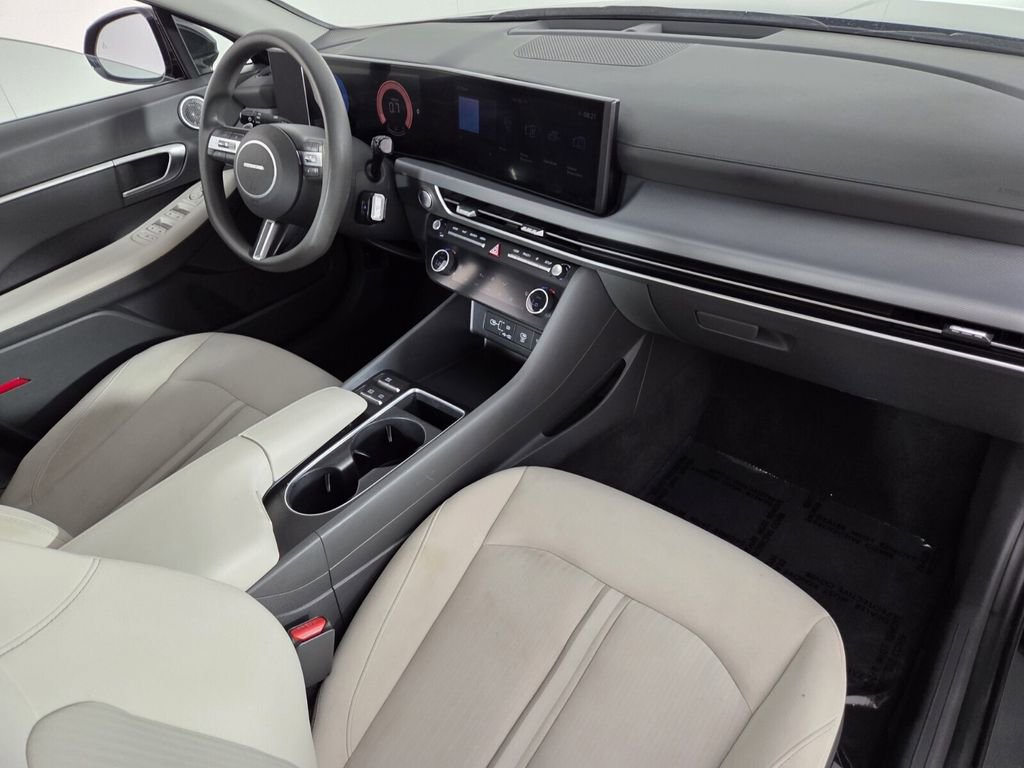 Used 2025 Hyundai Sonata SEL FWD image 30