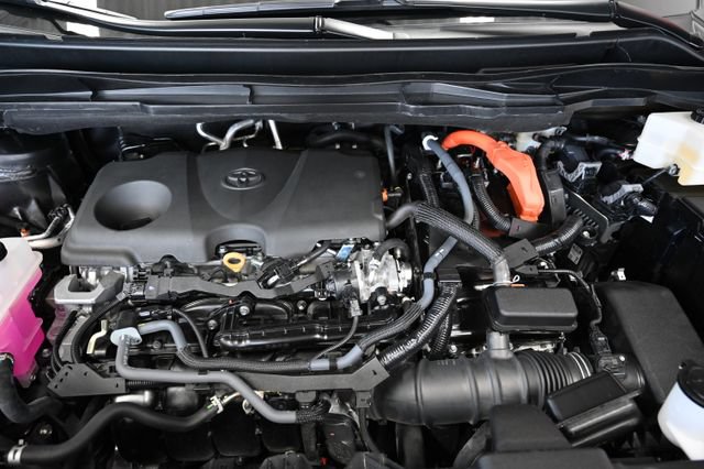 Used 2025 Toyota Sienna LE AWD/4WD image 32