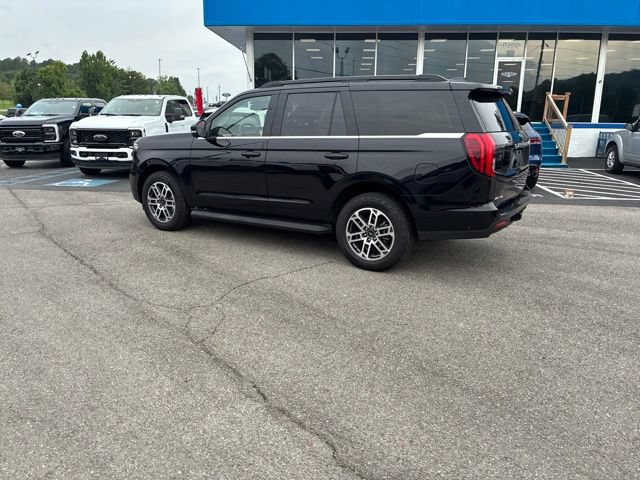 Used 2025 Ford Expedition Active AWD/4WD image 22
