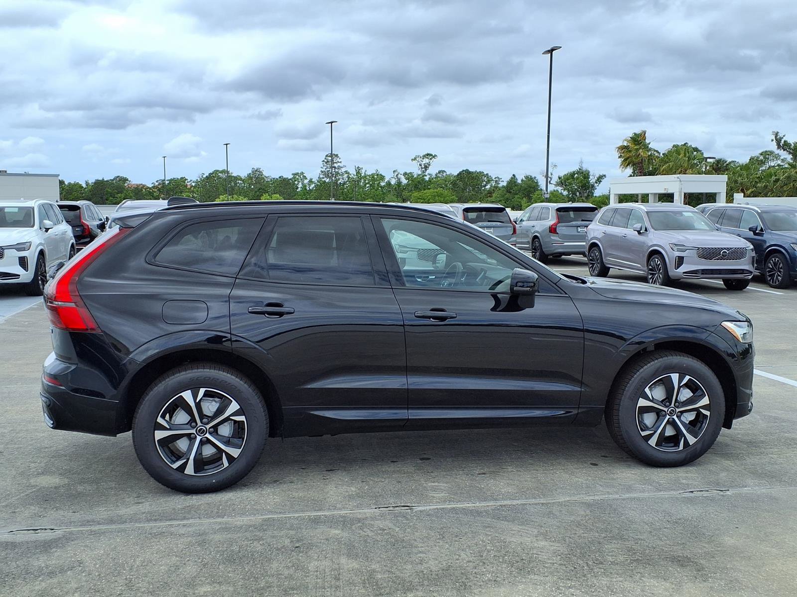 New 2026 Volvo XC60 B5 Core w/ Protection Package Premier AWD/4WD image 8
