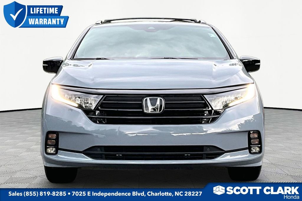 Used 2024 Honda Odyssey Sport image 2
