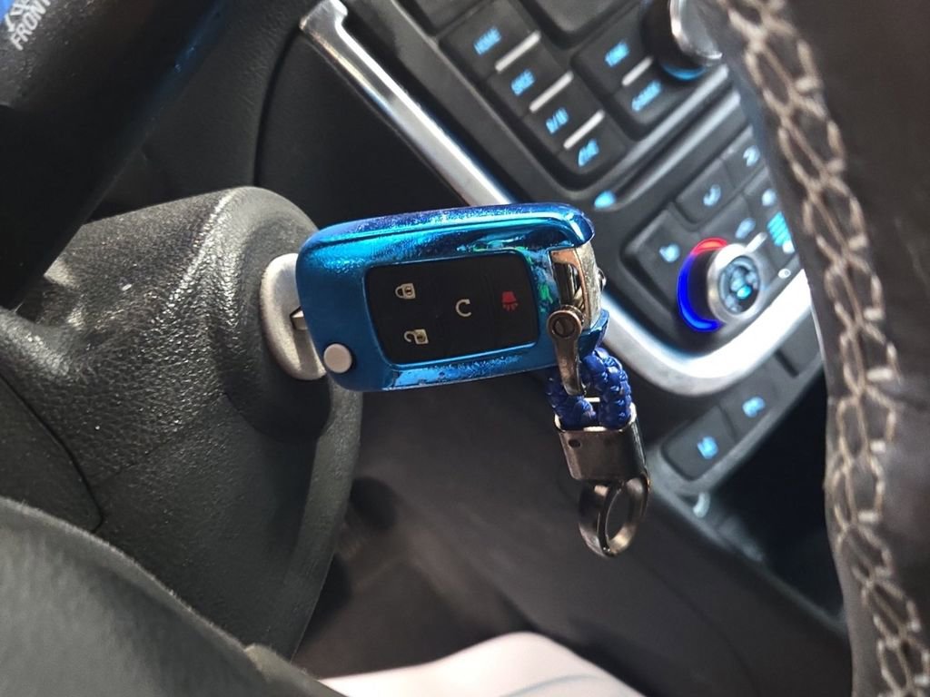 Used 2015 Buick Encore Premium image 17