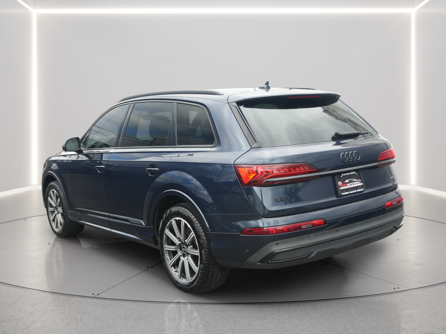 Used 2024 Audi Q7 2.0T Premium Plus w/ Premium Plus Package AWD/4WD image 3