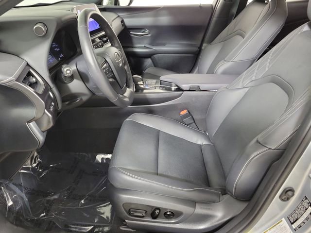 Used 2025 Lexus UX 300h FWD w/ Accessory Package (Z2) image 19