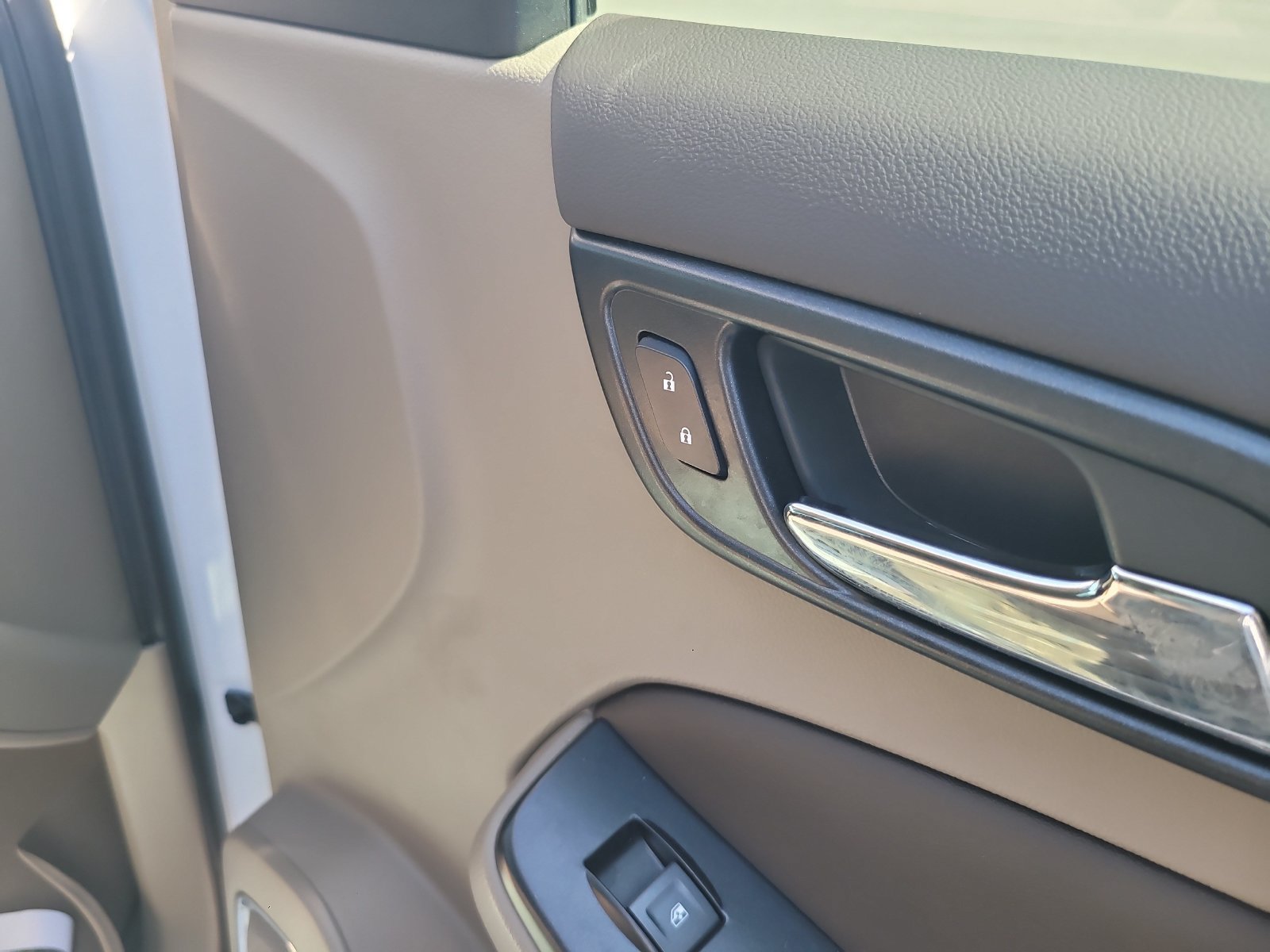 Used 2020 Chevrolet Suburban Premier AWD/4WD image 31