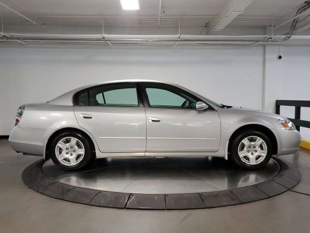 Used 2004 Nissan Altima 2.5 FWD image 10
