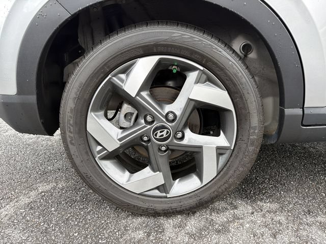 Certified 2023 Hyundai Venue SEL w/ Cargo Package FWD image 17