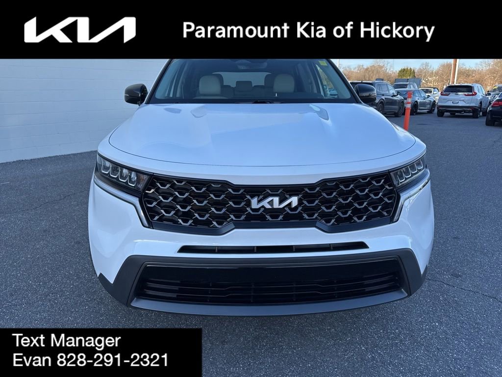 Used 2023 Kia Sorento S w/ Panoramic Sunroof Package image 2