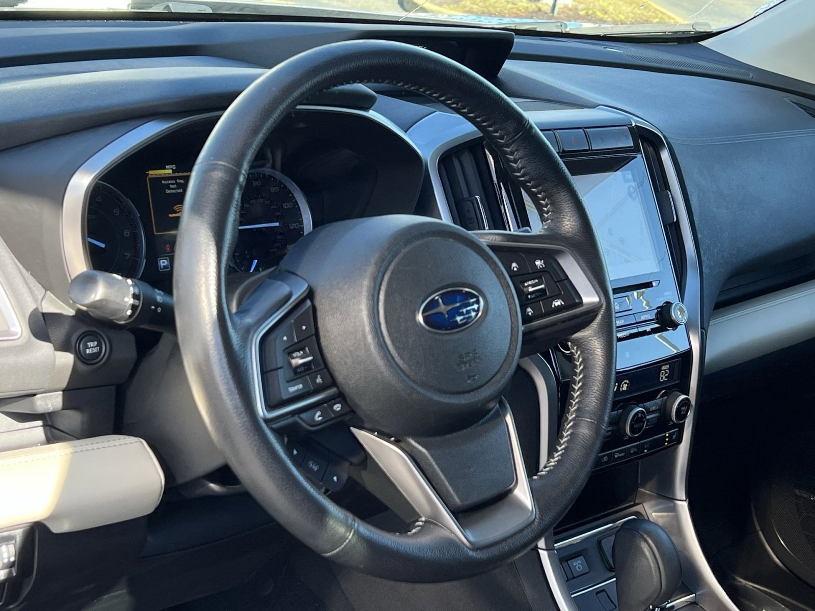 Used 2020 Subaru Ascent Limited w/ Technology Package image 17