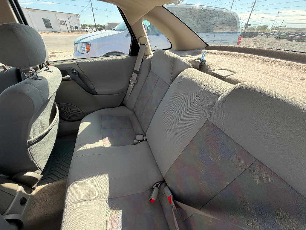 Used 2003 Saturn L-Series L200 FWD image 30