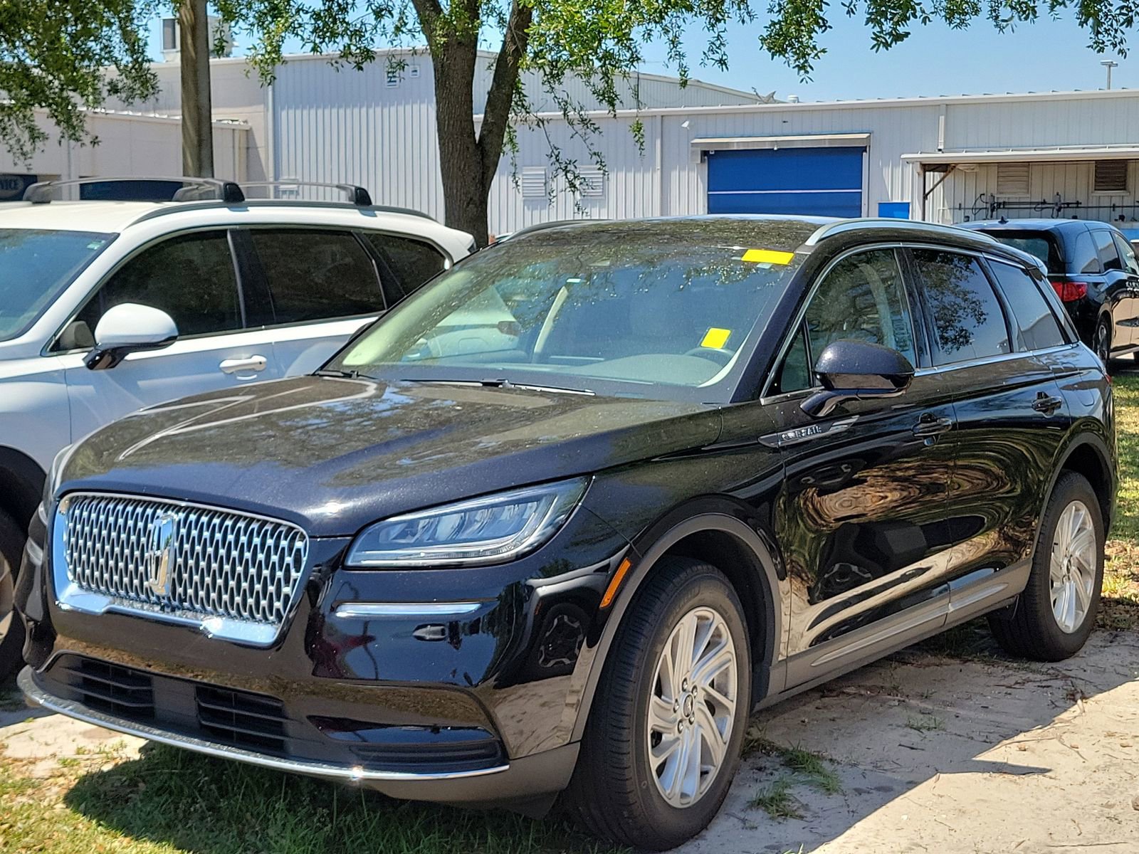 Used 2021 Lincoln Corsair FWD w/ Rear Removable Package Tray image 2