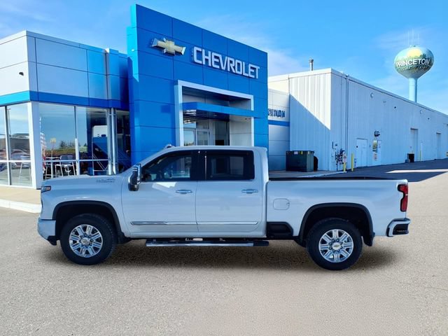 Used 2024 Chevrolet Silverado 3500 High Country w/ Technology Package AWD/4WD image 7
