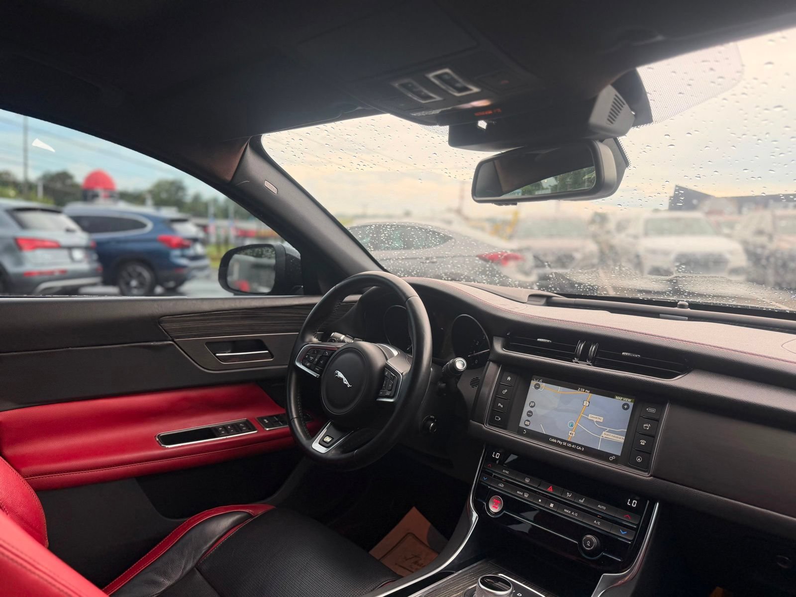 Used 2016 Jaguar XF S RWD image 28