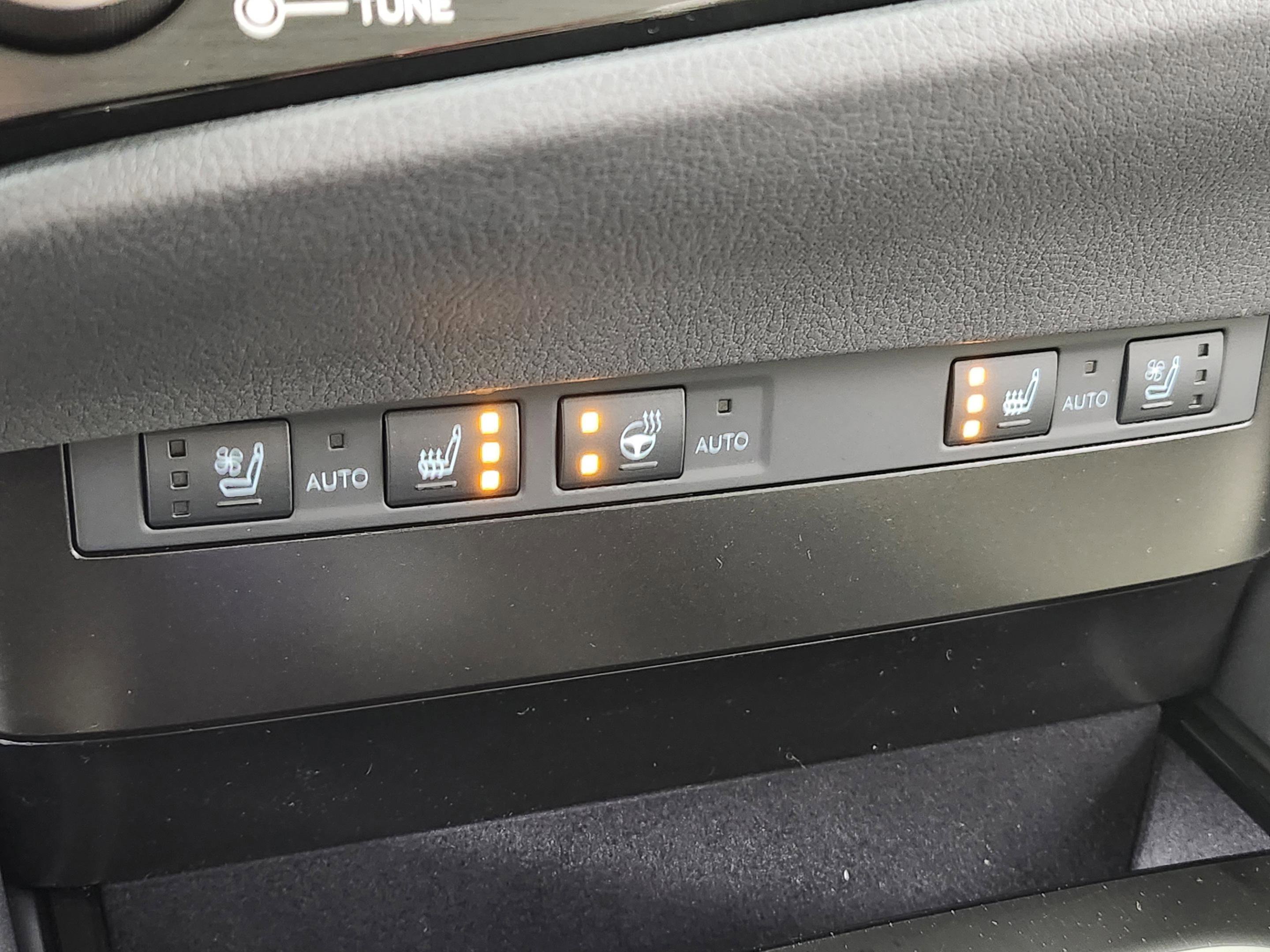 New 2025 Lexus ES 300h w/ Premium Package image 26