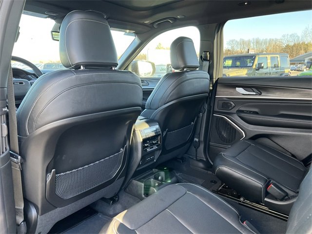New 2026 Jeep Grand Cherokee L Limited image 31