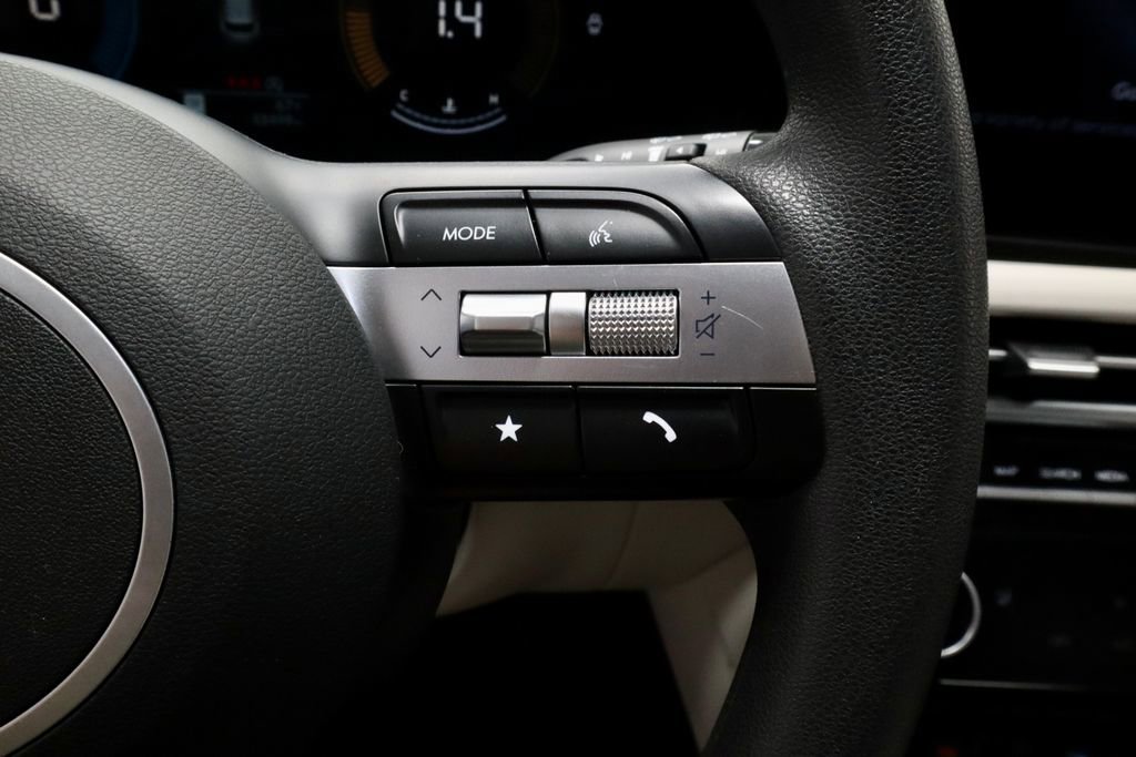Certified 2025 Hyundai Tucson SEL AWD/4WD image 28