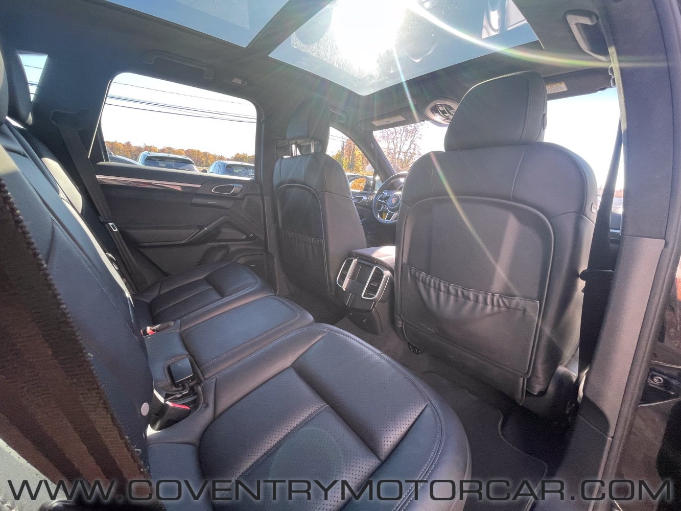 Used 2016 Porsche Cayenne GTS AWD/4WD image 35