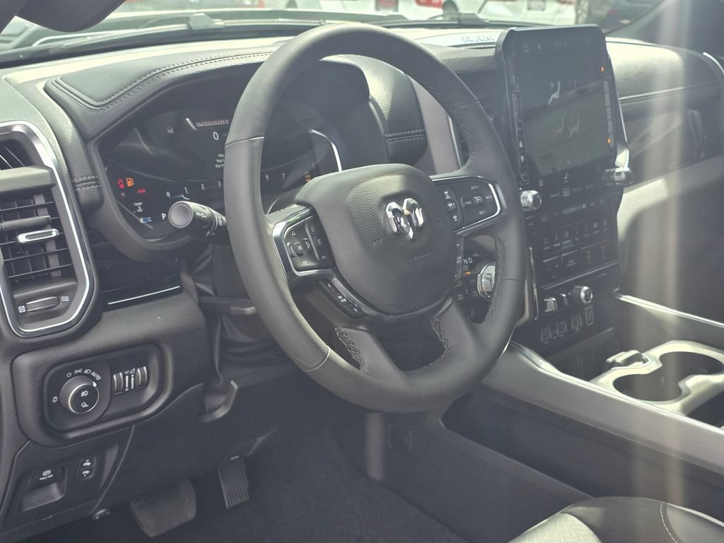 Used 2022 RAM 2500 Laramie AWD/4WD image 14