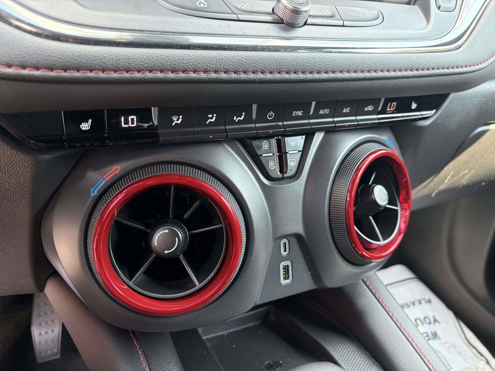 Used 2025 Chevrolet Blazer RS FWD image 14