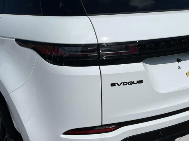 Used 2026 Land Rover Range Rover Evoque Dynamic SE AWD/4WD image 12