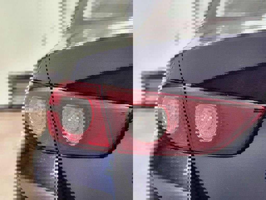 Used 2021 MAZDA MAZDA3 s image 9