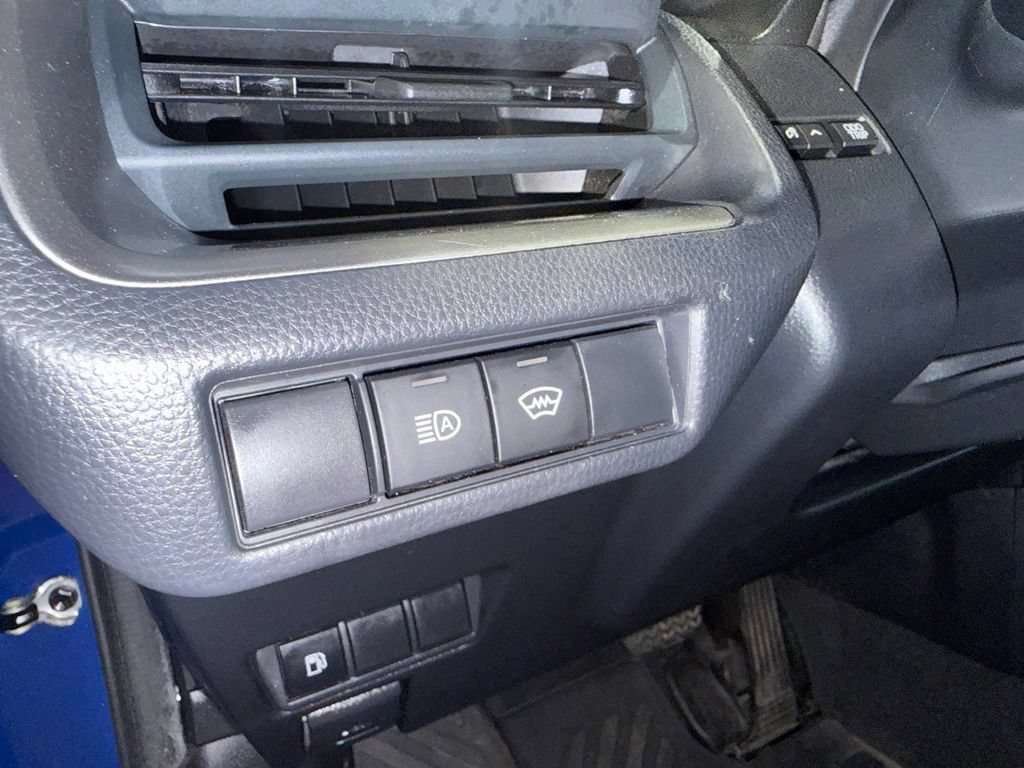 Used 2023 Toyota Prius LE FWD image 31