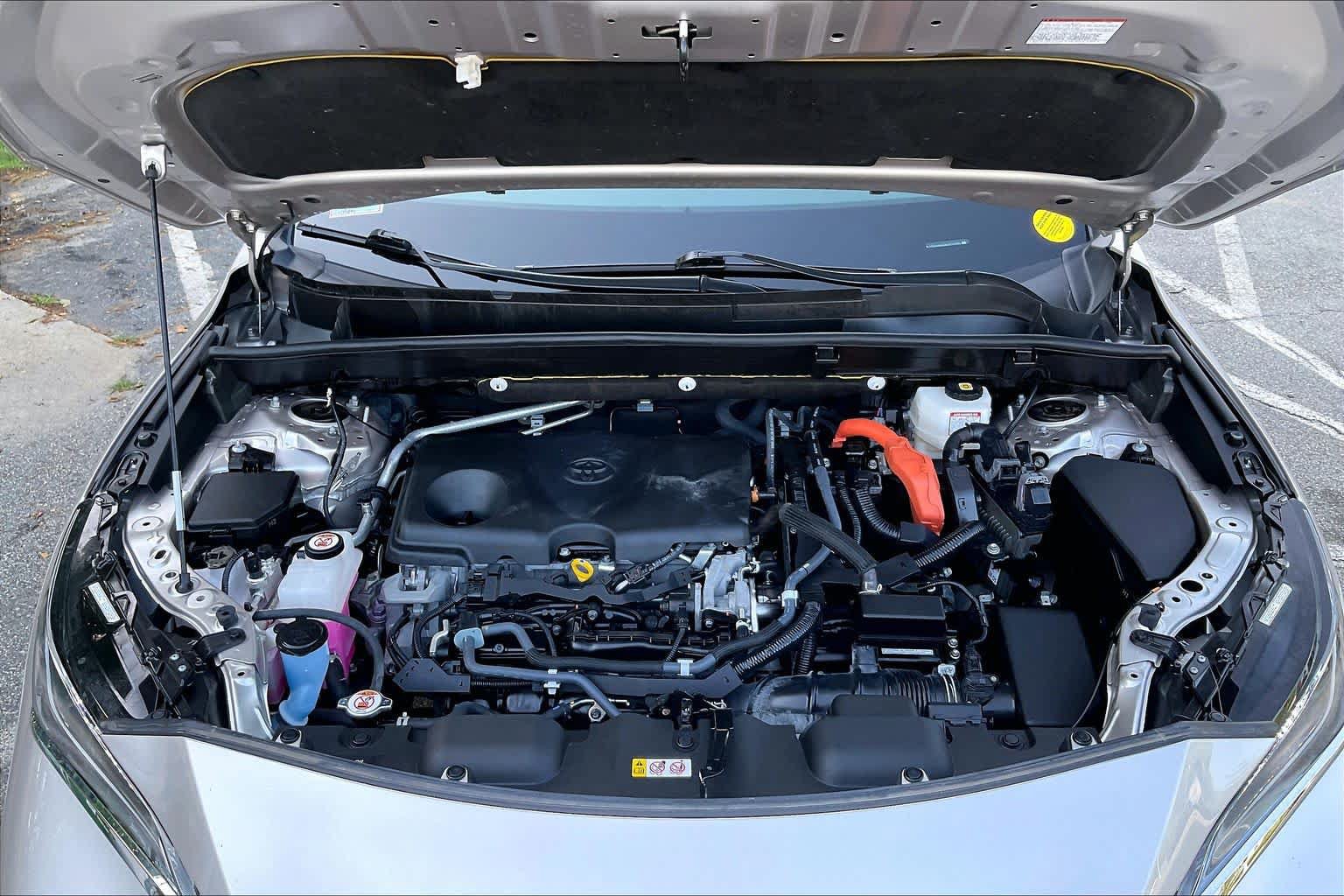 Used 2021 Toyota Venza LE AWD/4WD image 28