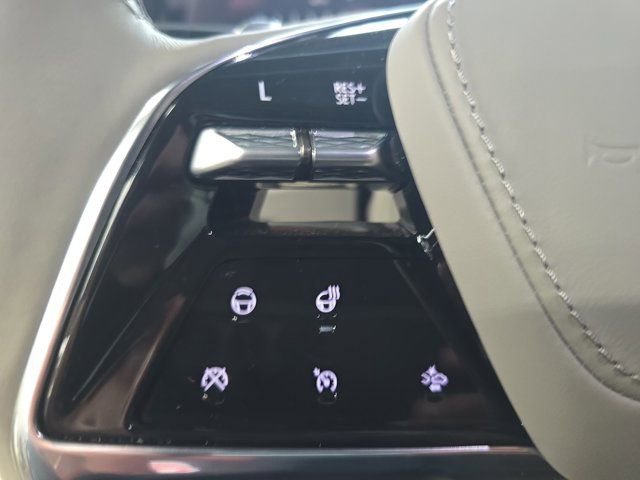 Certified 2025 Cadillac Escalade Sport Platinum w/ LPO, ONYX Package image 18