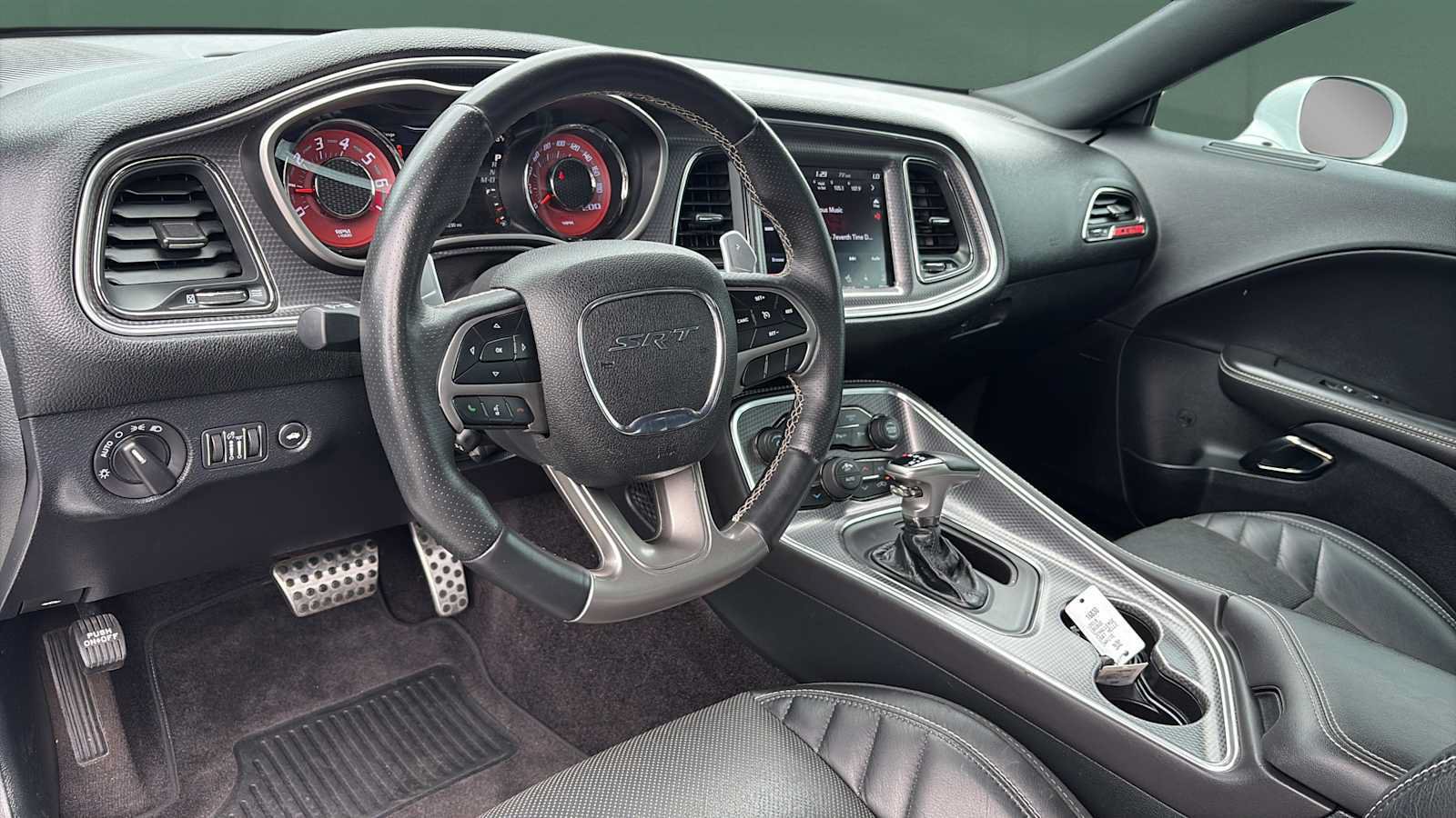 Used 2018 Dodge Challenger SRT Hellcat RWD image 18