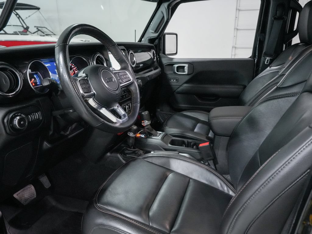 Used 2022 Jeep Wrangler Unlimited Rubicon w/ Xtreme Recon 35" Tire Package AWD/4WD image 10