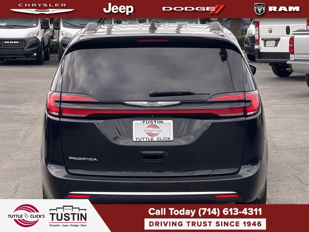 Used 2022 Chrysler Pacifica Touring-L FWD image 11