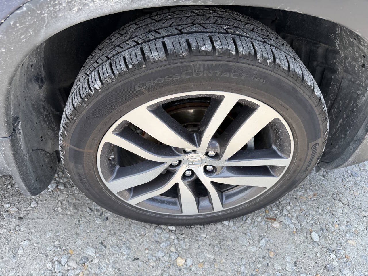 Used 2017 Honda Pilot Touring image 11