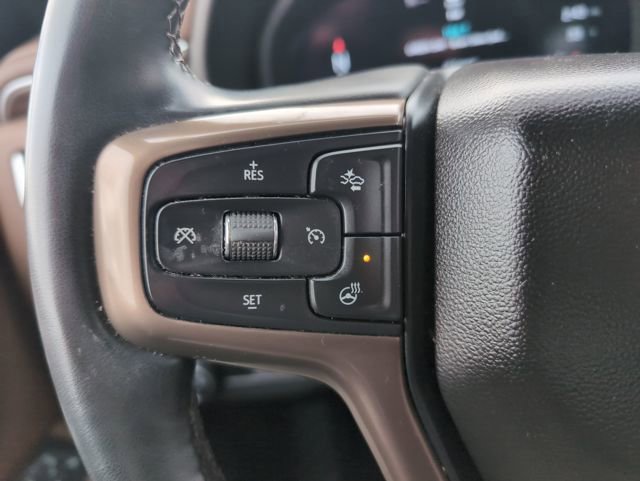 Used 2023 Chevrolet Suburban High Country image 18